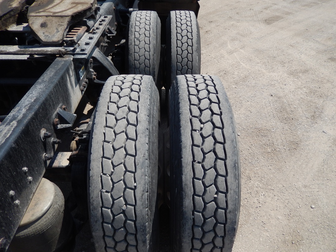 2017 KENWORTH T680 - Image 27